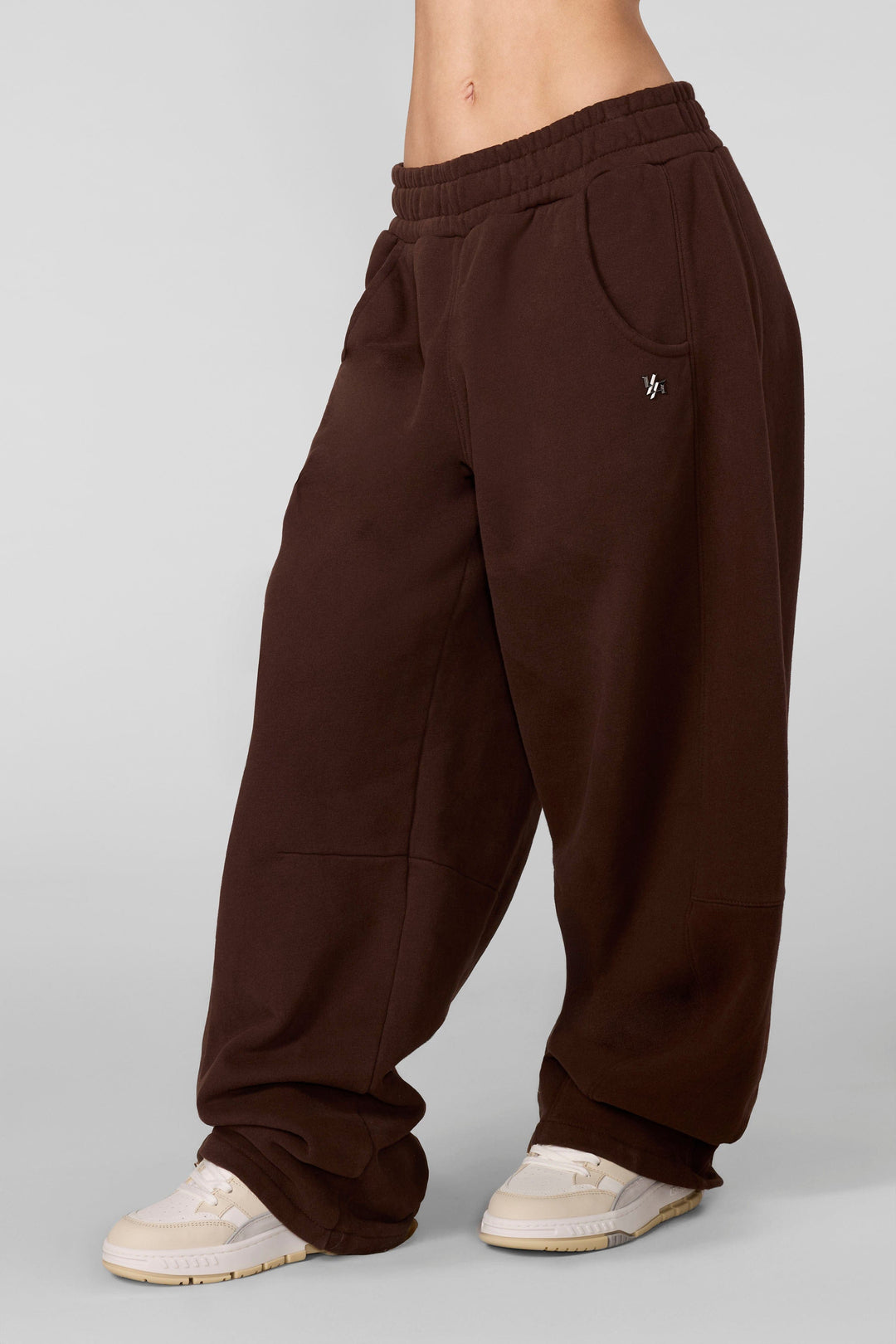 W2255 - Studio Edit Barrel Jogger - Brown