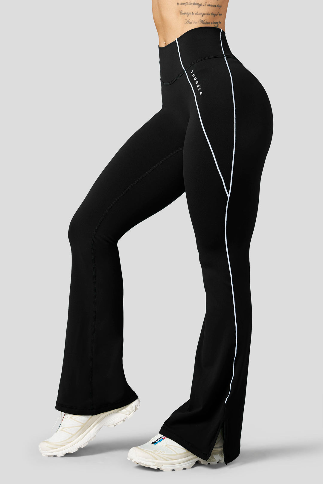 W2085 - Elevate Flare Leggings - Black/White