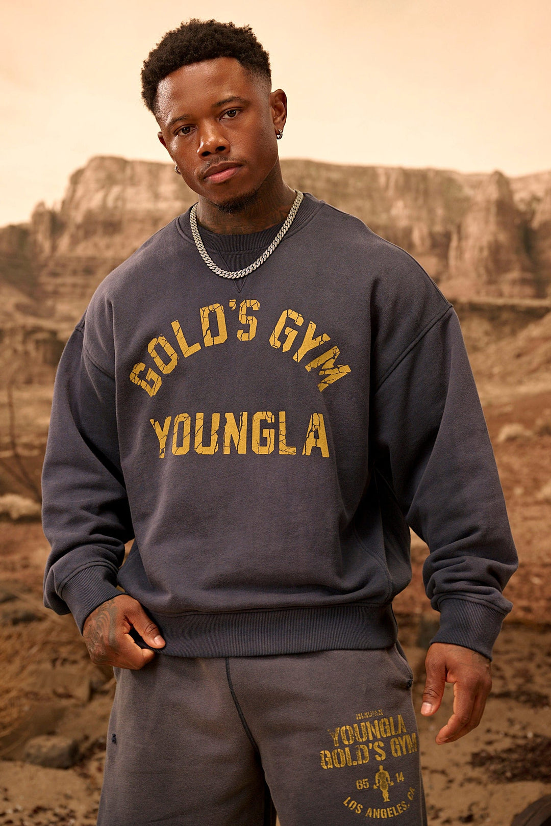 5166 - Gold's Iron Legacy Vintage Crewnecks - Navy