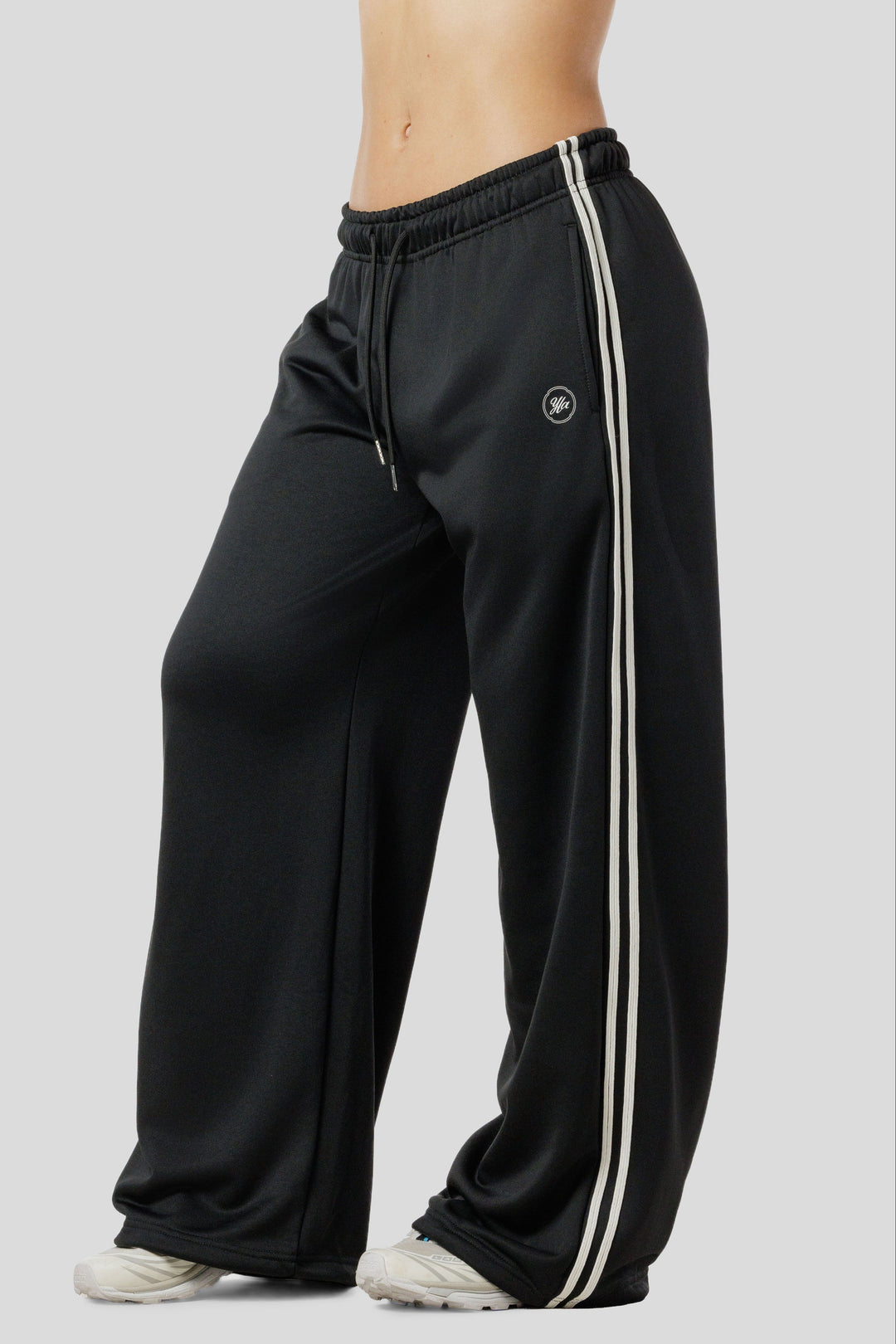 W2270 - Daily Track Pants - Black